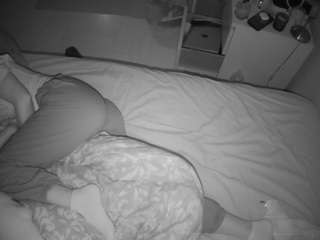voyeurcam-julmodels-greybed-2 camsoda