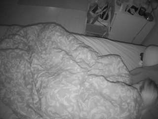 voyeurcam-julmodels-greybed-2 camsoda