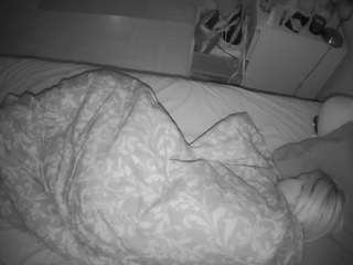 voyeurcam-julmodels-greybed-2 camsoda