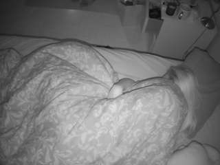 voyeurcam-julmodels-greybed-2 webcam model