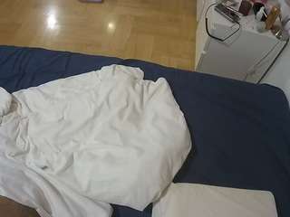 voyeurcam-julmodels-greybed-2 camsoda