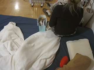 voyeurcam-julmodels-greybed-2