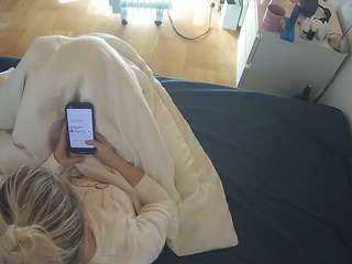 voyeurcam-julmodels-greybed-2 webcam model