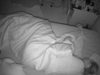 voyeurcam-julmodels-greybed-2 webcam model