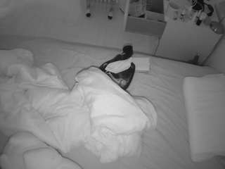 voyeurcam-julmodels-greybed-2 camsoda