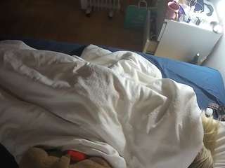 voyeurcam-julmodels-greybed-2 camsoda