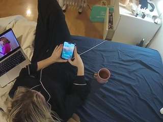 voyeurcam-julmodels-greybed-2 camsoda