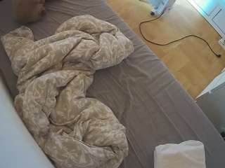 voyeurcam-julmodels-greybed-2's CamSoda show and profile