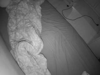 voyeurcam-julmodels-greybed-2's CamSoda show and profile