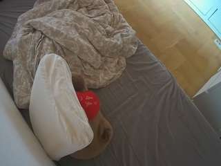 voyeurcam-julmodels-greybed-2 live cam profile