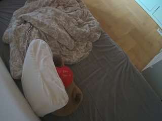 voyeurcam-julmodels-greybed-2 live cam profile