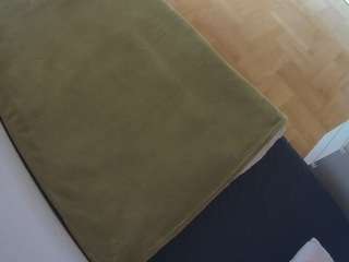 voyeurcam-julmodels-greybed-2