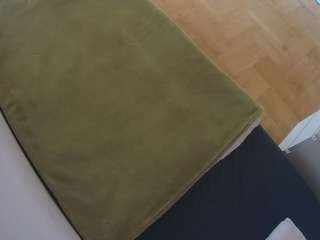 voyeurcam-julmodels-greybed-2