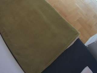 voyeurcam-julmodels-greybed-2