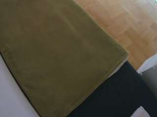 voyeurcam-julmodels-greybed-2