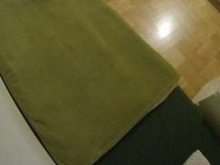 voyeurcam-julmodels-greybed-2