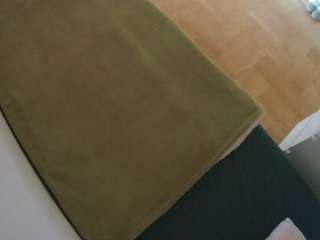 voyeurcam-julmodels-greybed-2