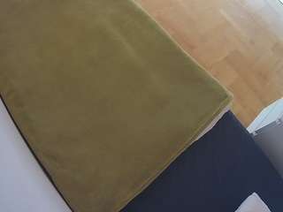 voyeurcam-julmodels-greybed-2