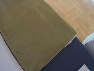 voyeurcam-julmodels-greybed-2's CamSoda show and profile