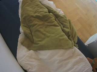 voyeurcam-julmodels-greybed-2 webcam