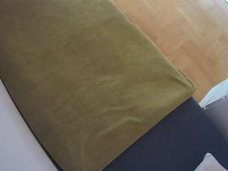 voyeurcam-julmodels-greybed-2 webcam