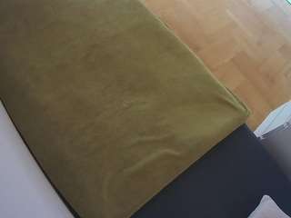 voyeurcam-julmodels-greybed-2 webcam