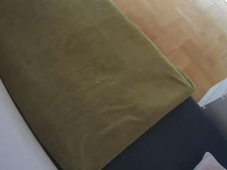 voyeurcam-julmodels-greybed-2 webcam