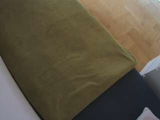 voyeurcam-julmodels-greybed-2 webcam