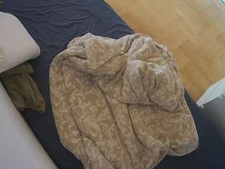 voyeurcam-julmodels-greybed-2 webcam