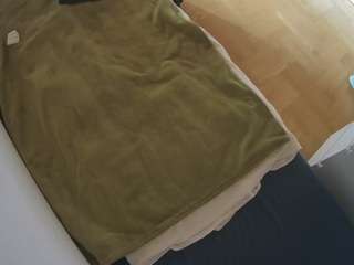voyeurcam-julmodels-greybed-2 webcam