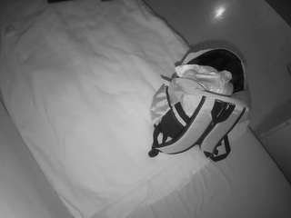 voyeurcam-julmodels-greybed-2 webcam