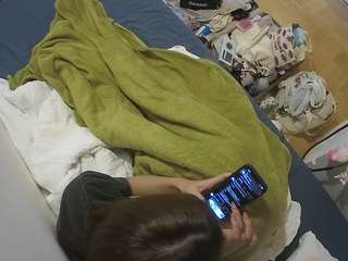 Ten model jest teraz na żywo. voyeurcam-julmodels-greybed-2