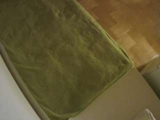voyeurcam-julmodels-greybed-2