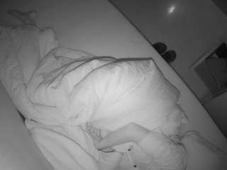 voyeurcam-julmodels-greybed-2 live webcam show