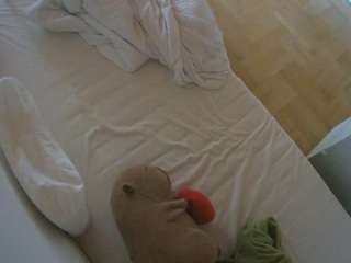 voyeurcam-julmodels-greybed-2 live webcam show