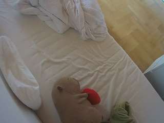 voyeurcam-julmodels-greybed-2 live webcam show