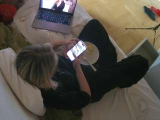 Julmodels Bedroom-B2 live cam preview