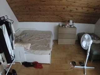 voyeurcam-julmodels-greybed-3 My Cam Models camsoda