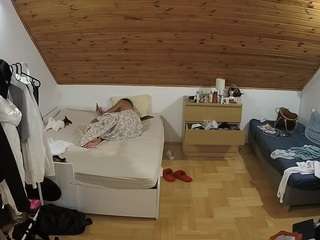 voyeurcam-julmodels-greybed-3 Cam Definition Model camsoda