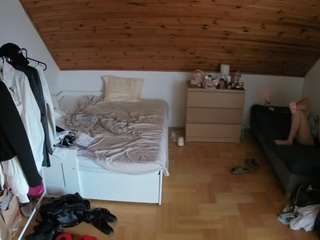 Cam Models voyeurcam-julmodels-greybed-3 camsoda