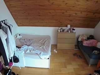 Gemma Carther camsoda voyeurcam-julmodels-greybed-3