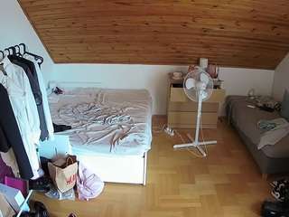 camsoda voyeurcam-julmodels-greybed-3