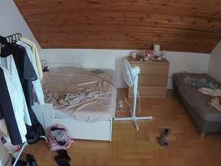 camsoda voyeurcam-julmodels-greybed-3