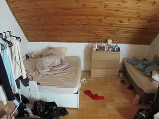 camsoda voyeurcam-julmodels-greybed-3