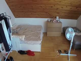 voyeurcam-julmodels-greybed-3 Cam Models camsoda