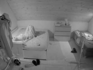 voyeurcam-julmodels-greybed-3 Live Cam Model camsoda