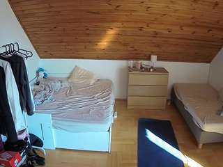 voyeurcam-julmodels-greybed-3 Barbie Bed House camsoda