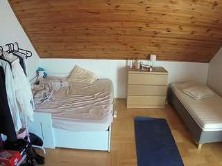 voyeurcam-julmodels-greybed-3 Bbw Cam Model camsoda