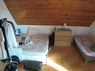 House Voyeur Cams camsoda voyeurcam-julmodels-greybed-3