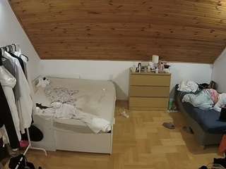 Models Horny camsoda voyeurcam-julmodels-greybed-3